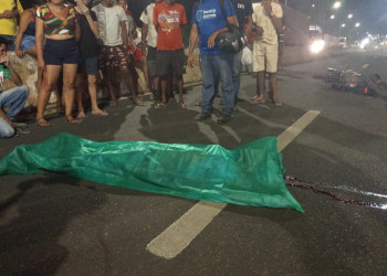 Moradores protestam após pedestre morrer atropelado ao tentar atravessar BR-316, em Teresina