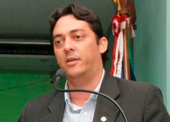 Prefeito troca PP por PSD e diz que foi ameaçado de retaliação por Júlio Arcoverde