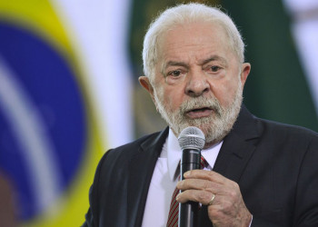 “É preciso colocar o rico no imposto de renda”, diz presidente Lula