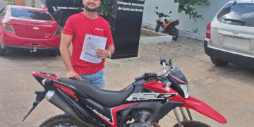 Dez motocicletas que haviam sido roubadas são restituídas aos donos no Piauí