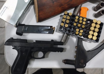Polícia cumpre mandados e prende 3 homens por tráfico e porte ilegal de armas no PI e MA