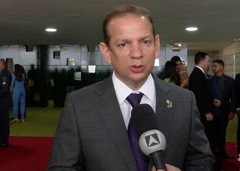 Castro Neto comenta propostas ao tomar posse como deputado federal
