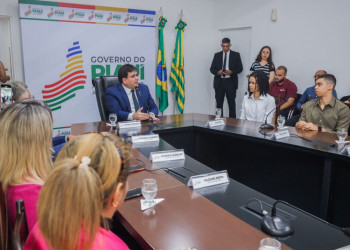 Governo do Piauí concede reajuste de 50% para auxílios-alimentação e moradia dos estudantes da Uespi