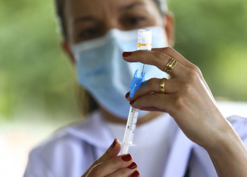 Teresina retoma vacinação contra a covid-19 nesta quinta-feira (23); veja locais e públicos