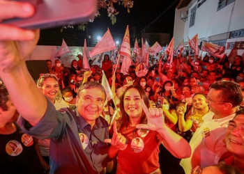 Rejane Dias e Wellington suspendem agenda após deputada passar mal no Piauí