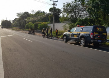 Ciclistas são atropelados por carro em Teresina; motorista fugiu sem prestar socorro