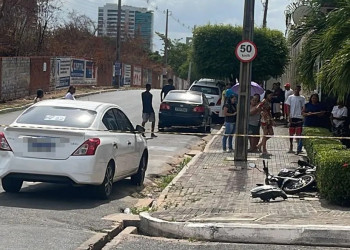 Jovem morre após colidir motocicleta com carro na zona Leste de Teresina