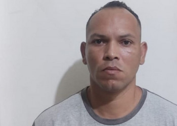 Pastor condenado por tráfico de drogas é preso pela polícia dentro de igreja em Teresina