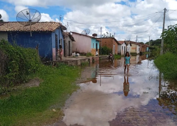 Governo do Piauí decreta estado de emergência em sete municípios atingidos por enxurradas
