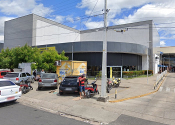 Bandidos abordam empresário e roubam R$ 40 mil na porta do Banco do Brasil em Teresina