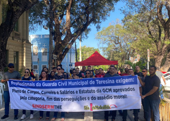 Guardas Municipais fazem manifestação contra más condições de trabalho em Teresina