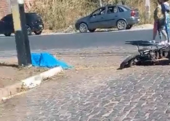 Homem morre depois de perder o controle da motocicleta e bater em poste na zona Sul de Teresina