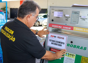 Procon interdita três postos de combustíveis em Teresina por conta de aumento injustificado