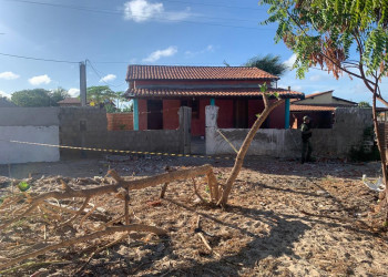 Homem é encontrado morto dentro de residência na praia de Macapá, no Piauí