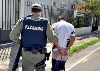 Suspeito de furtar drogas, homem pede para ser preso após ser ameaçado por traficantes no Piauí
