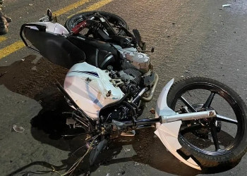 Colisão entre motocicletas deixa homens gravemente feridos no interior do Piauí