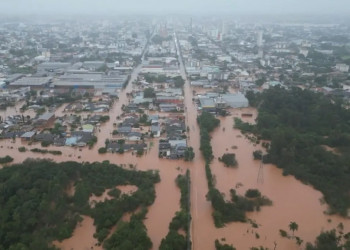 RS registra mais de 30 mortes devido às fortes chuvas; dezenas de pessoas estão desaparecidas