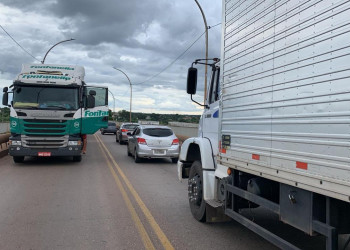 Caminhão sofre pane mecânica e Ponte Nova, que liga Teresina a Timon, é interditada