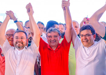 Fábio Novo lança plano de governo em evento com mais de 20 mil pessoas em Teresina
