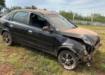 Dupla rouba veículos, capota carro durante fuga e troca tiros com a PM no Piauí