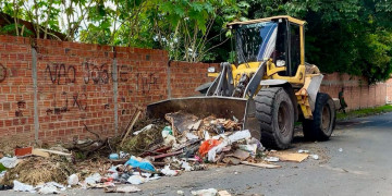 Sindicato cobra pagamento de rescisões de trabalhadores da limpeza pública após suspensão pela empresa Recicle Aurora em Teresina