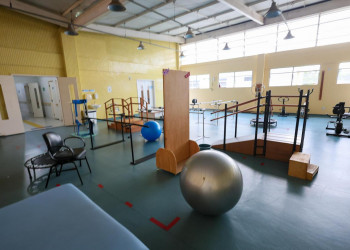 Centro de Fisioterapia do Hospital Dirceu Arcoverde realiza quase 34 mil procedimentos de junho a setembro de 2025