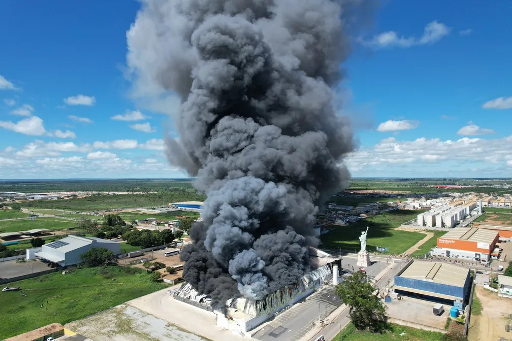 Veja antes e depois da loja da Havan atingida por incêndio na Bahia