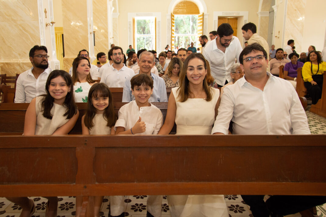 Governador Rafael Fonteles comemora aniversário com missa e doações para o Lar da Misericórdia