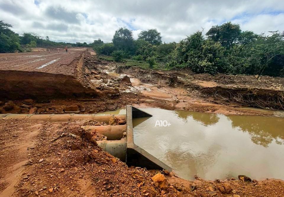 Estrada que liga ao Parque Estadual Cânion do Poty rompe após fortes chuvas no Piauí