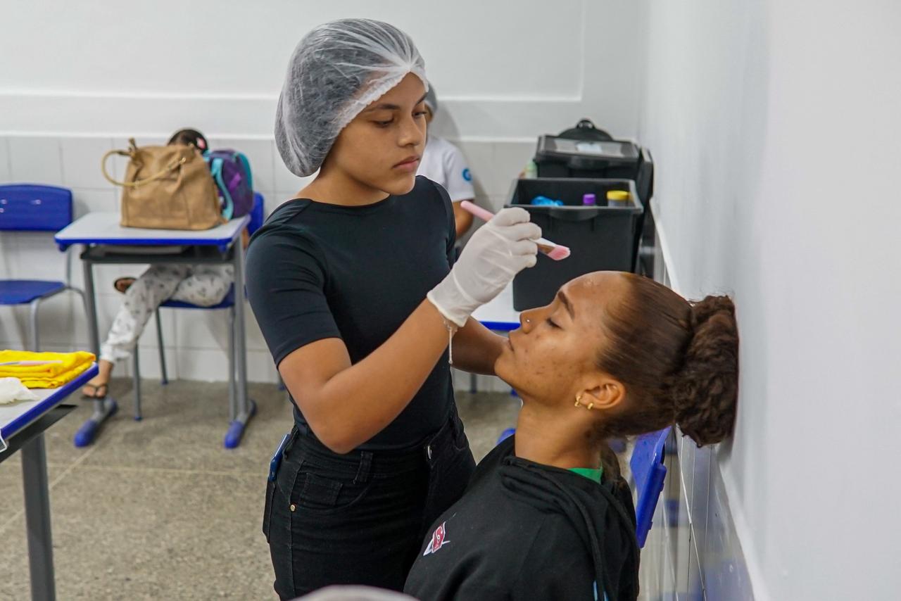 Ação social “Conexão G3” em Oeiras