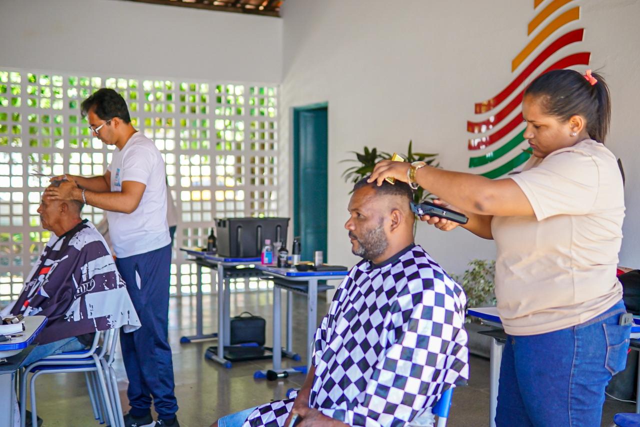 Ação social “Conexão G3” em Oeiras