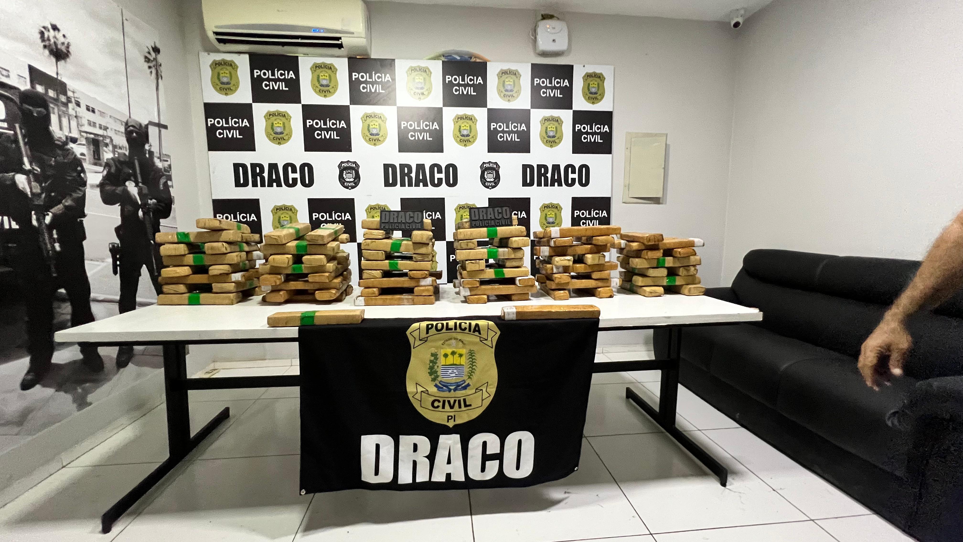 Advogado é preso pelo DRACO com 100 kg de maconha dentro de carro em Teresina