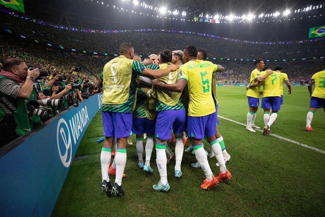 Com dois gols de Richarlison, Brasil vence Sérvia no primeiro jogo