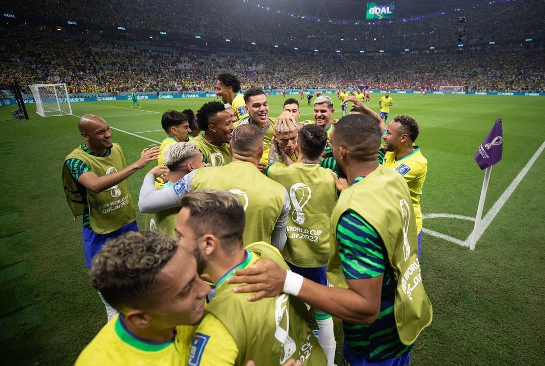 Brasil começa hoje corrida rumo ao hexa em jogo contra a Sérvia