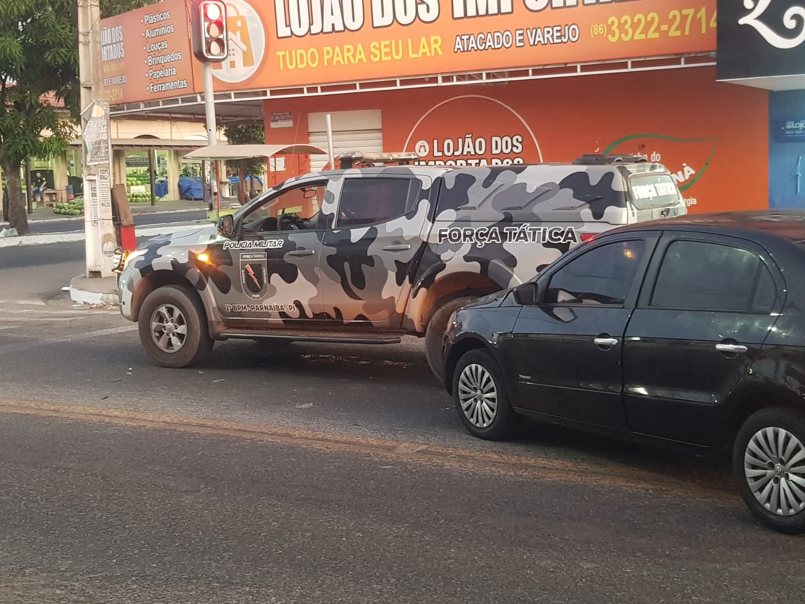 Jovem de 24 anos é preso após colidir contra viatura da Polícia Militar no Piauí