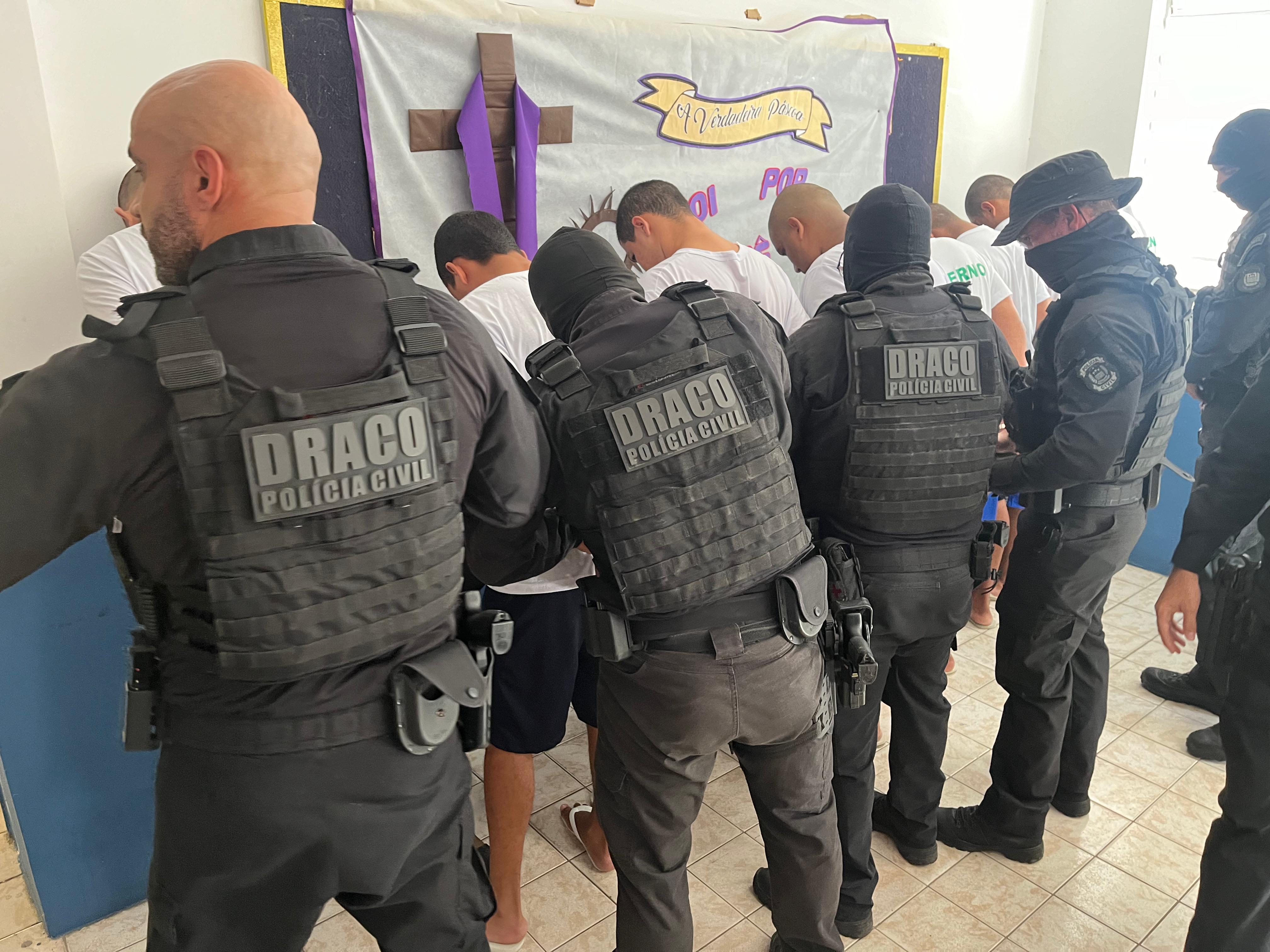 Draco deflagra operação e prende 8 educandos do CEM por suspeita de organização criminosa