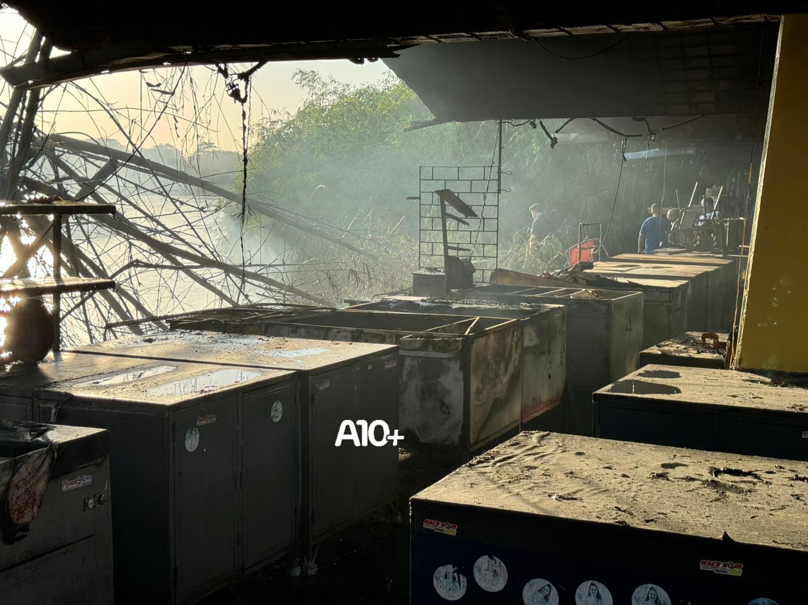 Incêndio atinge Troca-Troca, em Teresina