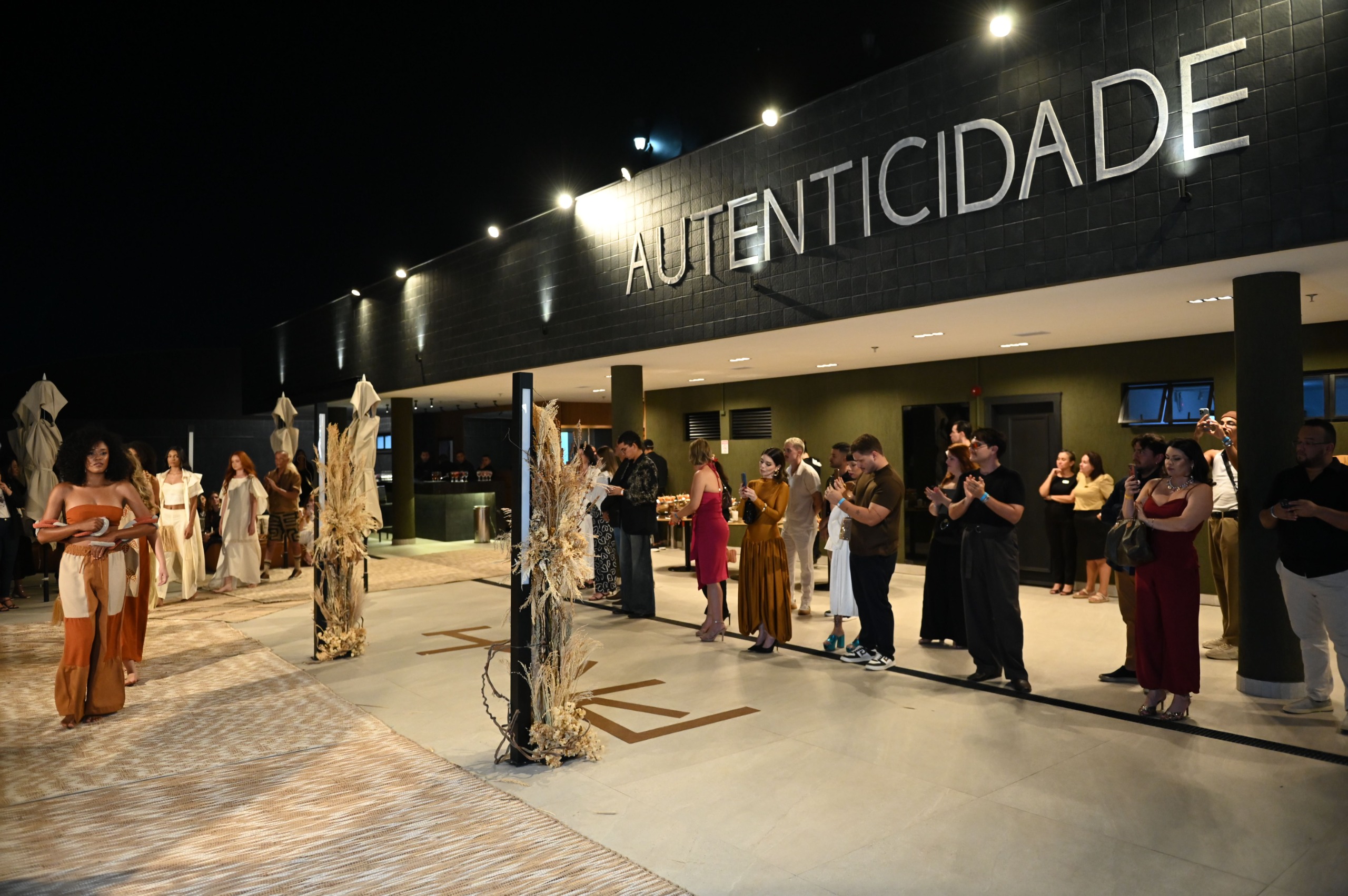 Piauí Moda House celebra 10 anos com lançamento da edição especial 2025, com o tema “Autenticidade é fazer história”