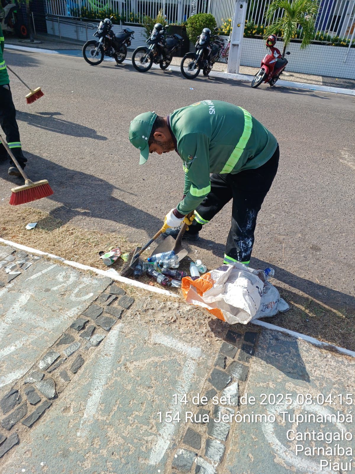 Mutirão de limpeza em Parnaíba