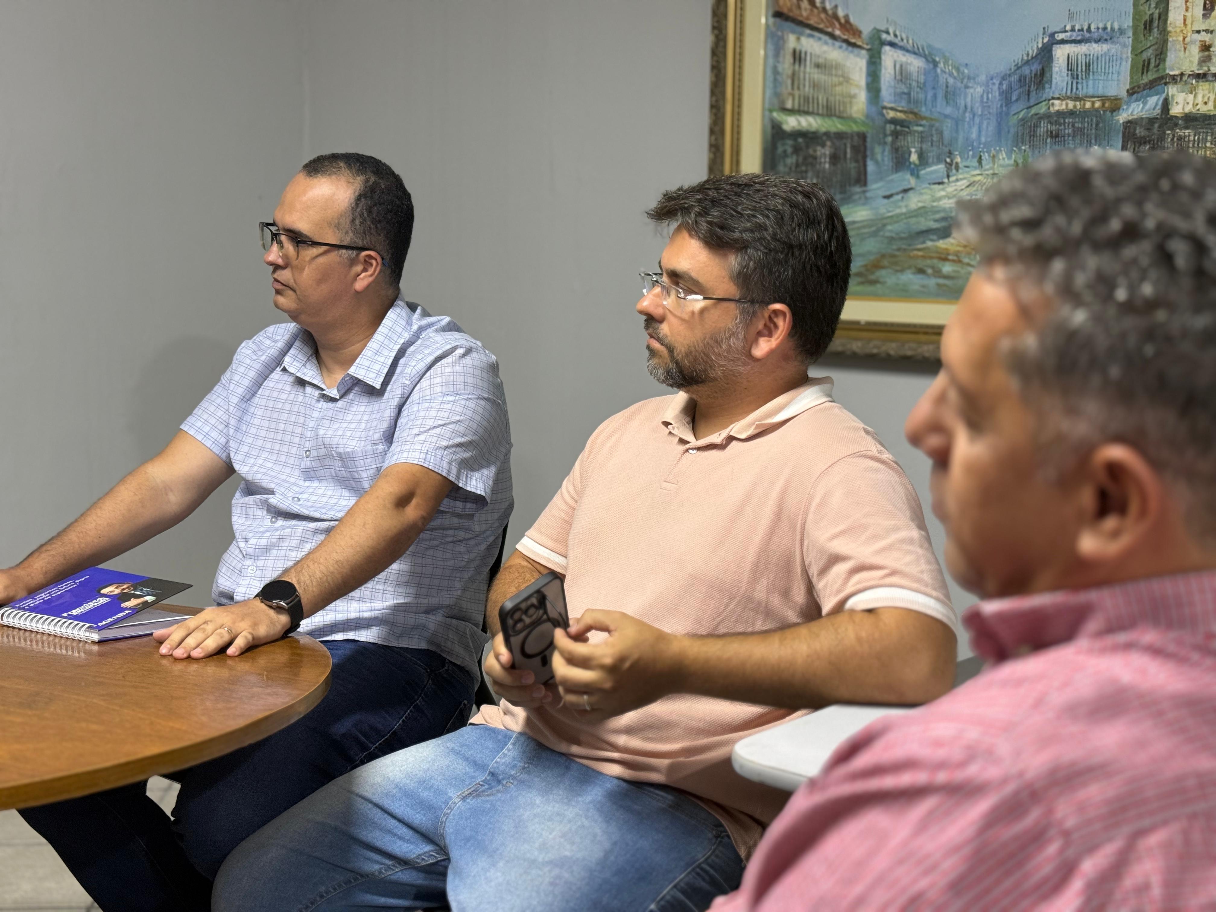 Prefeitura de Parnaíba inicia diálogo com o Sindicato da Saúde para reajuste salarial após 14 anos de defasagem