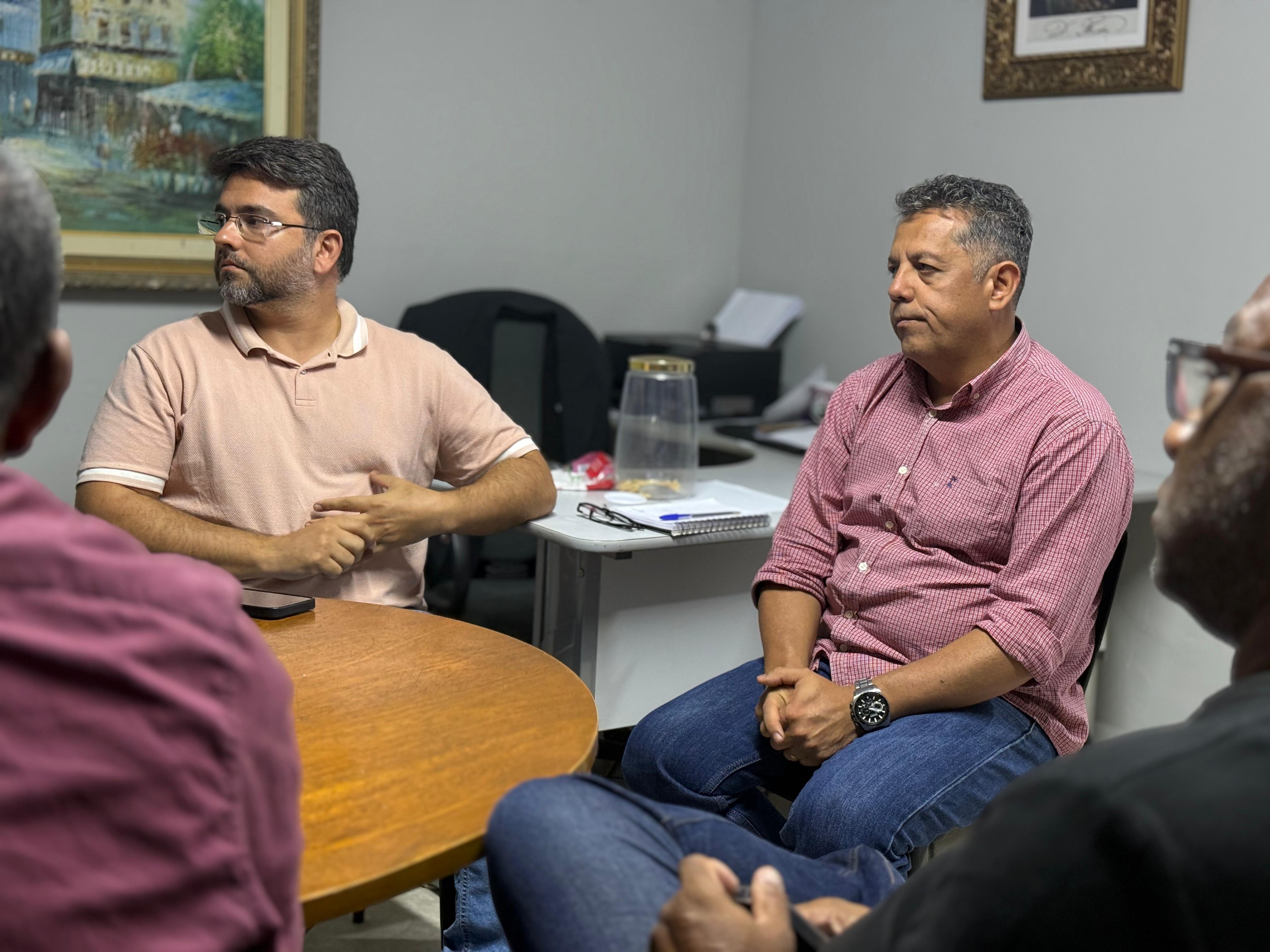 Prefeitura de Parnaíba inicia diálogo com o Sindicato da Saúde para reajuste salarial após 14 anos de defasagem