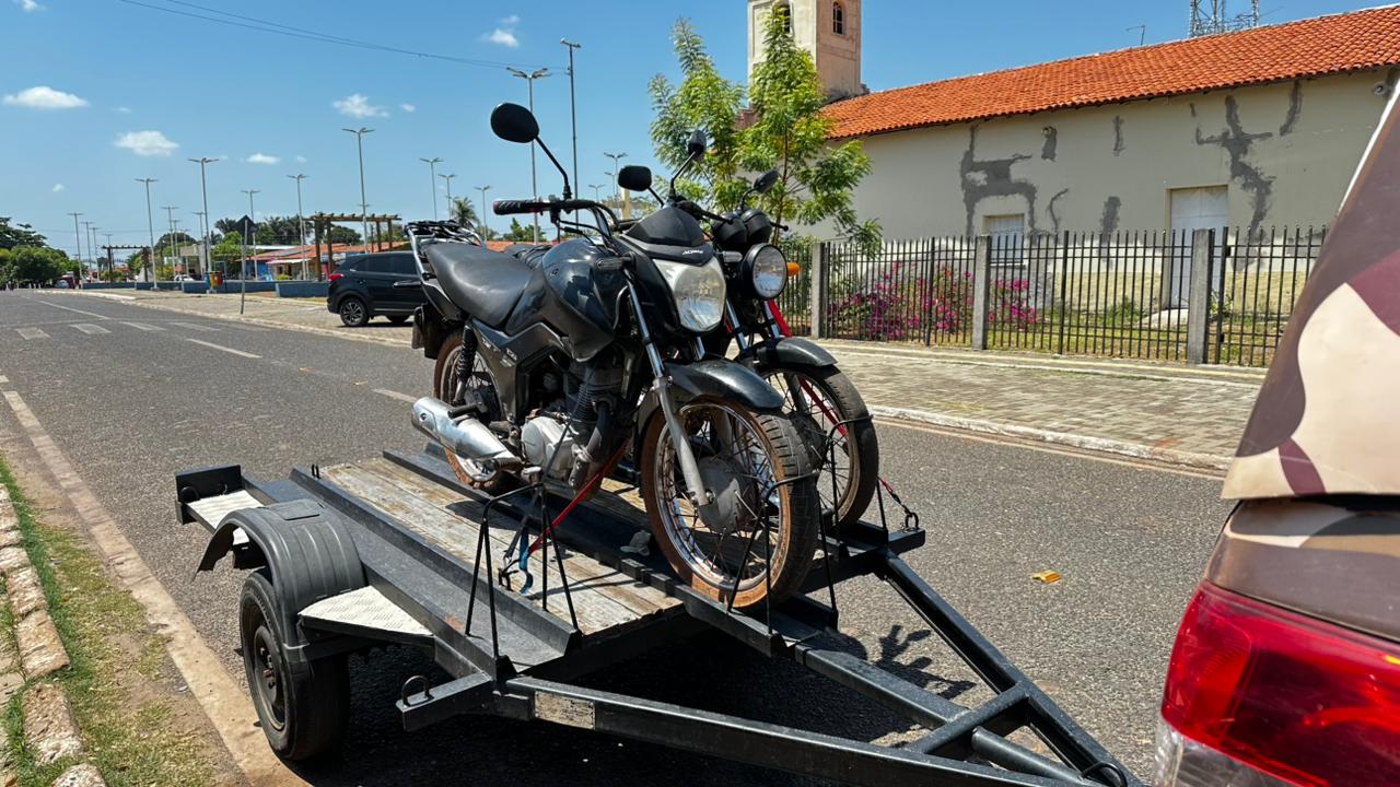 Cinco pessoas são conduzidas e motocicletas roubadas são apreendidas em 'Operação Rastreados' no interior do Piauí