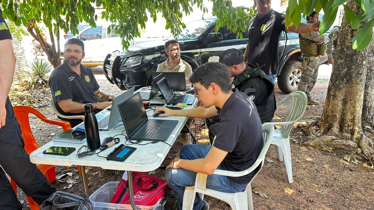 Cinco pessoas são conduzidas e motocicletas roubadas são apreendidas em 'Operação Rastreados' no interior do Piauí