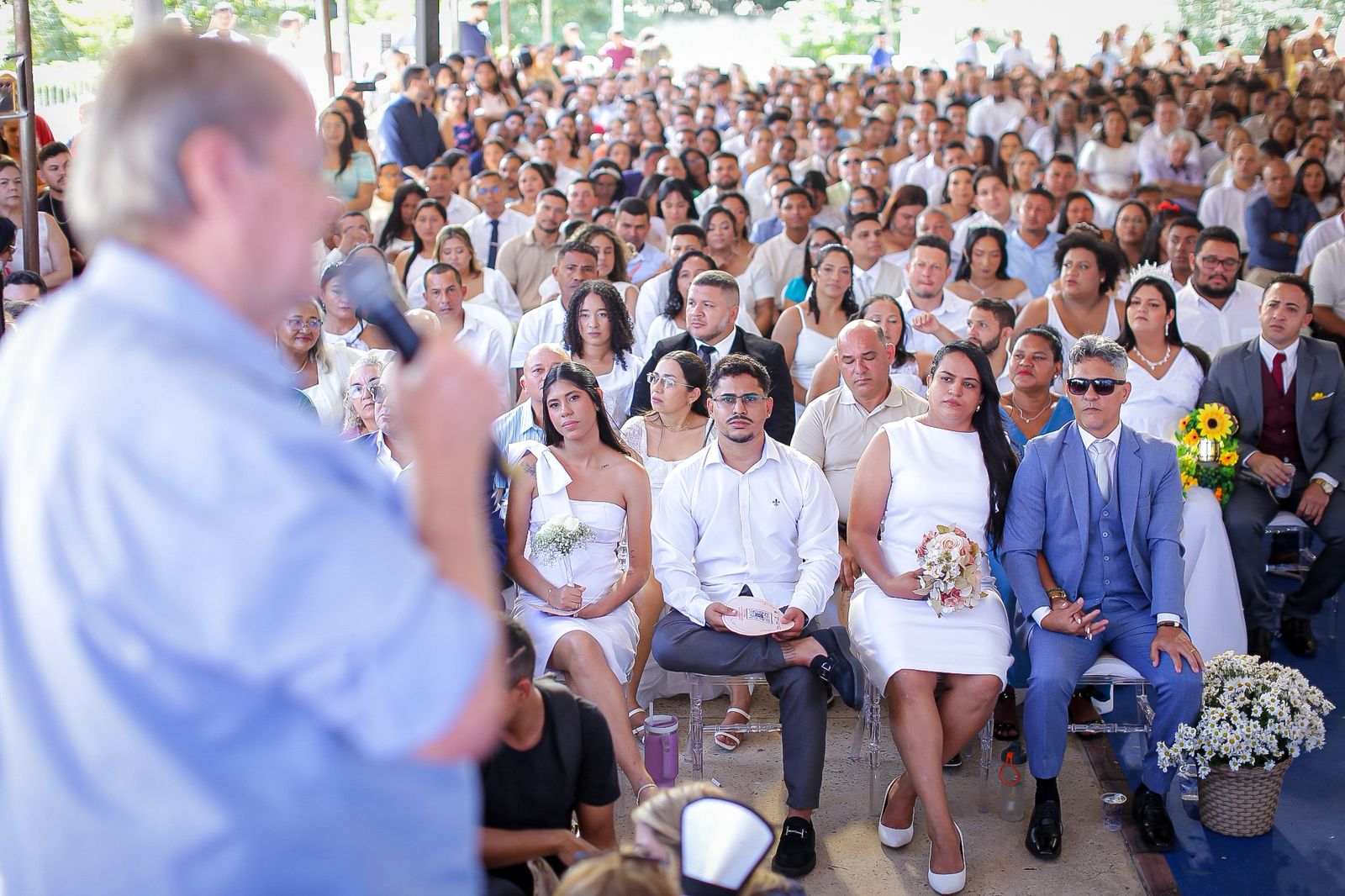 Mais de 180 casais oficializam união em casamento comunitário realizado no Centro de Teresina