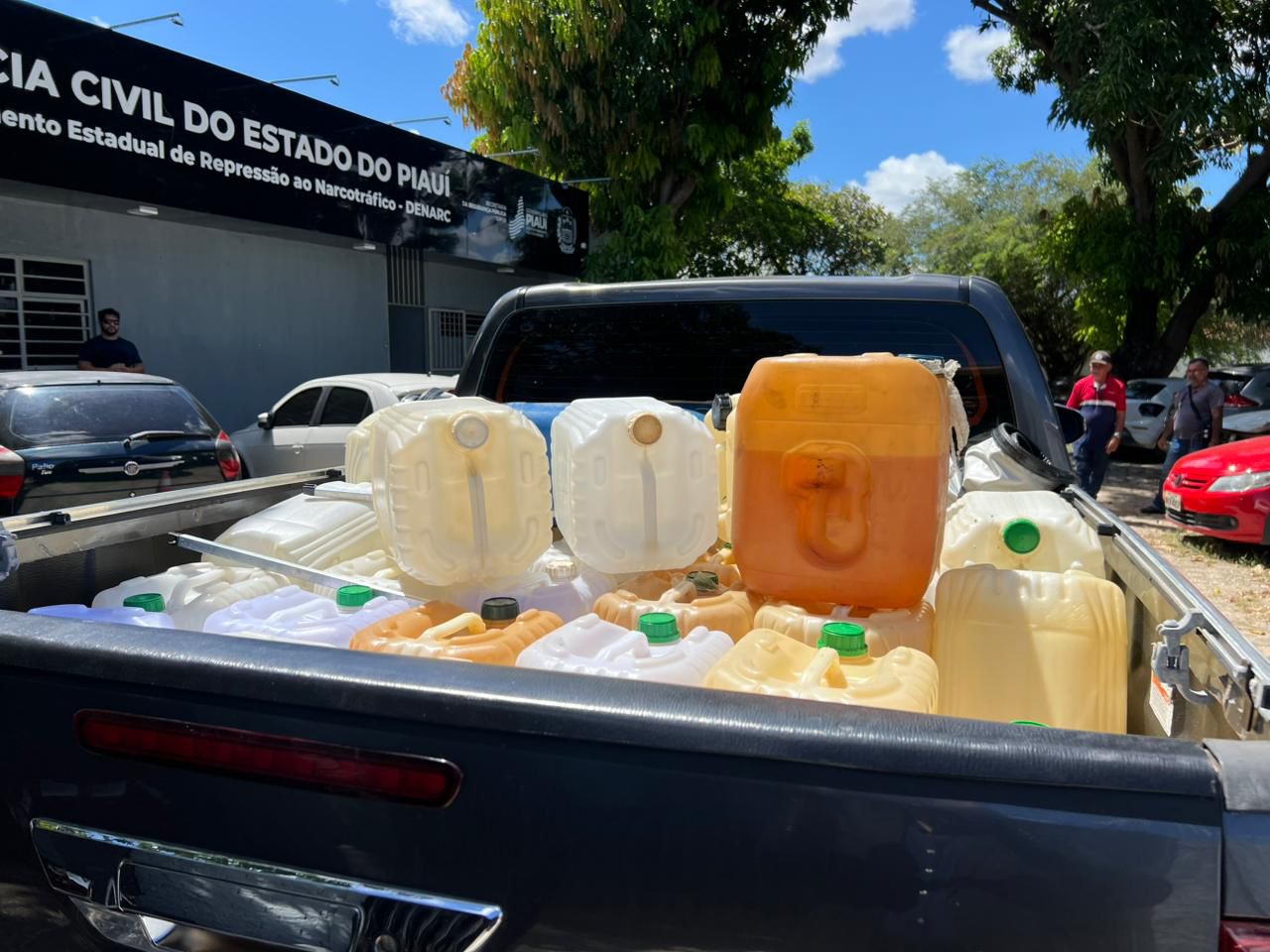Polícias Civil e Militar prendem três pessoas na zona Sudeste de Teresina