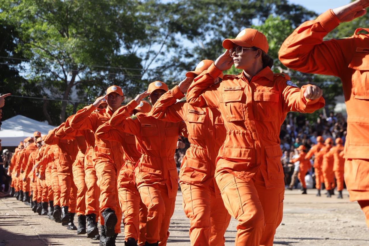 Governo do Piauí nomeia 200 soldados, promove 77 militares e entrega maior investimento da história do Corpo de Bombeiros