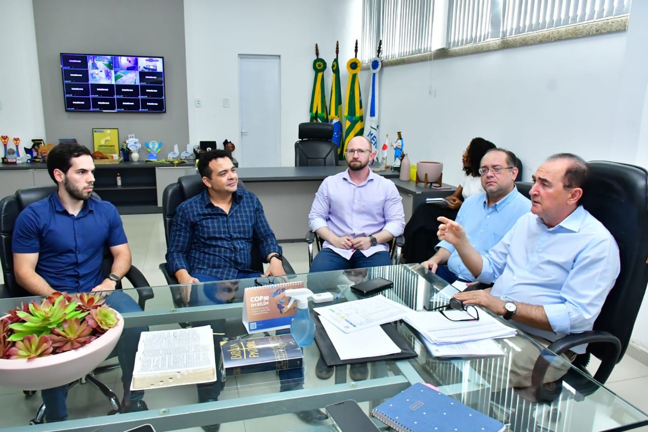 Prefeito de Floriano e Grupo FS se reúnem para tratar sobre a implantação de um Terminal de Combustível